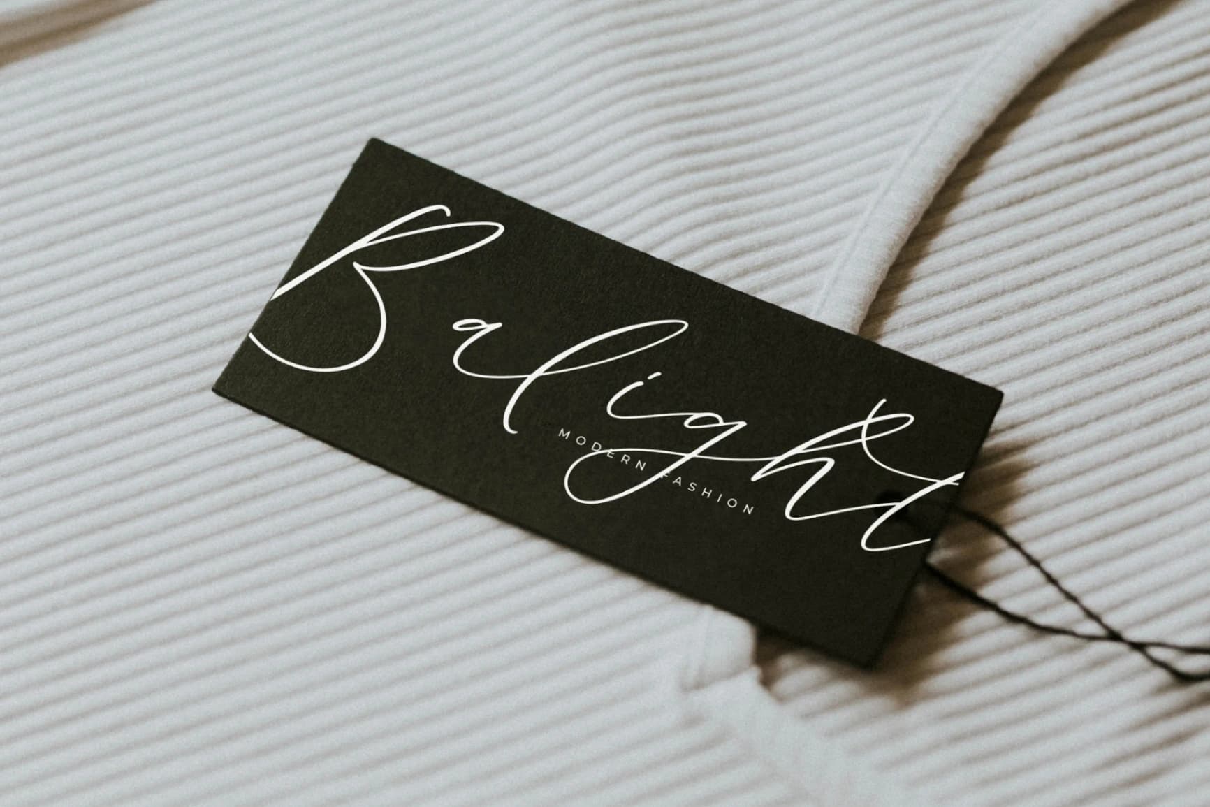 Preview 15 for Bestlife Santuary - Beautiful Script Font