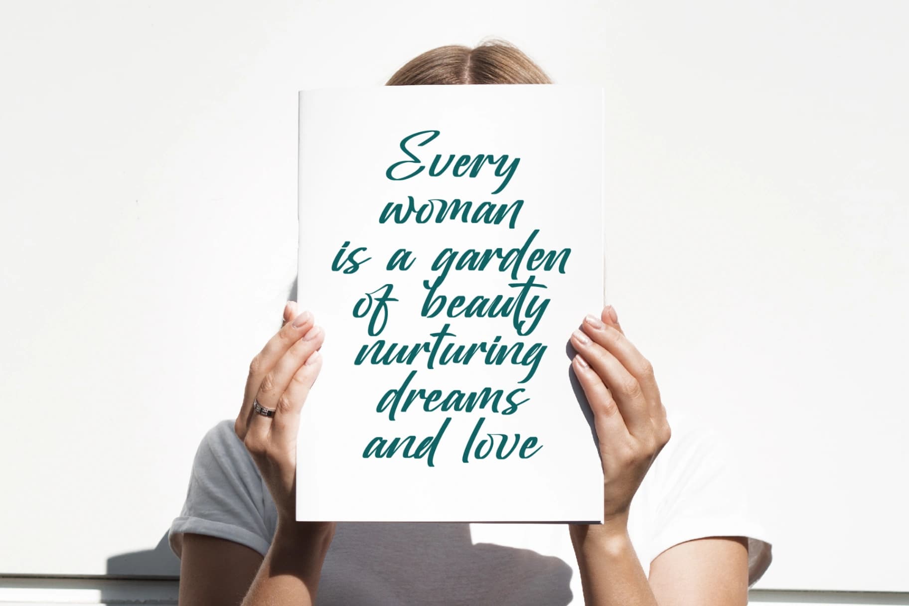 Preview 4 for Oregoni Beach - Bold Handwritten Font