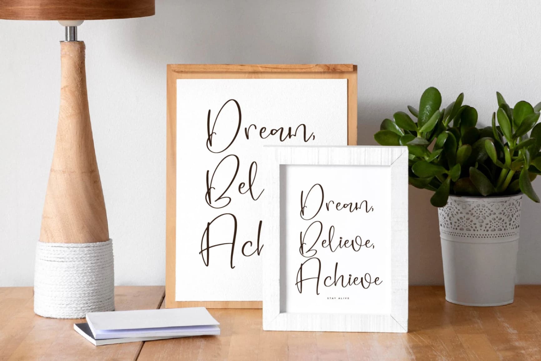 Preview 3 for Silhuettes Girlstar – Handwritten Font