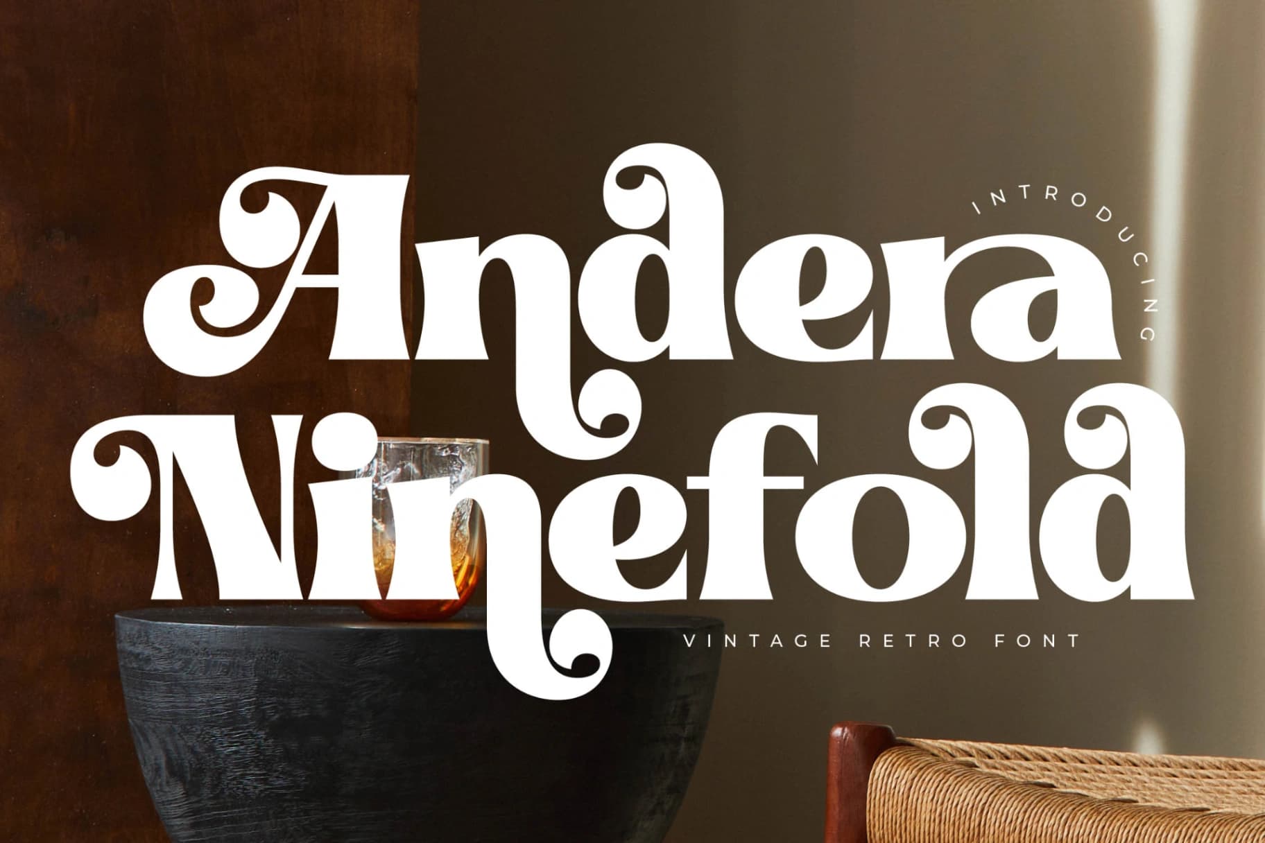 Preview 1 for Andera Ninefold – Vintage Retro Font