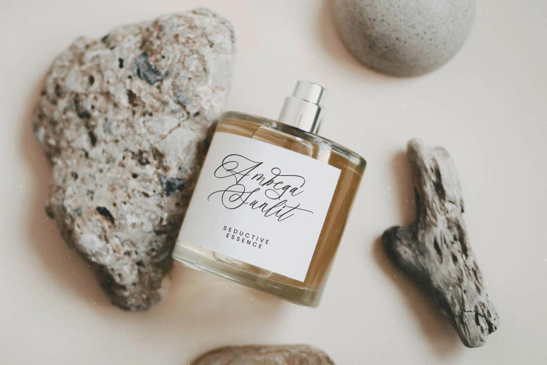 Preview 6 for Scarletta Boutique – Handwritten Calligraphy Font