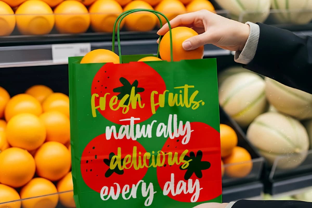 Moment Fruitful - Modern Brush font preview 2