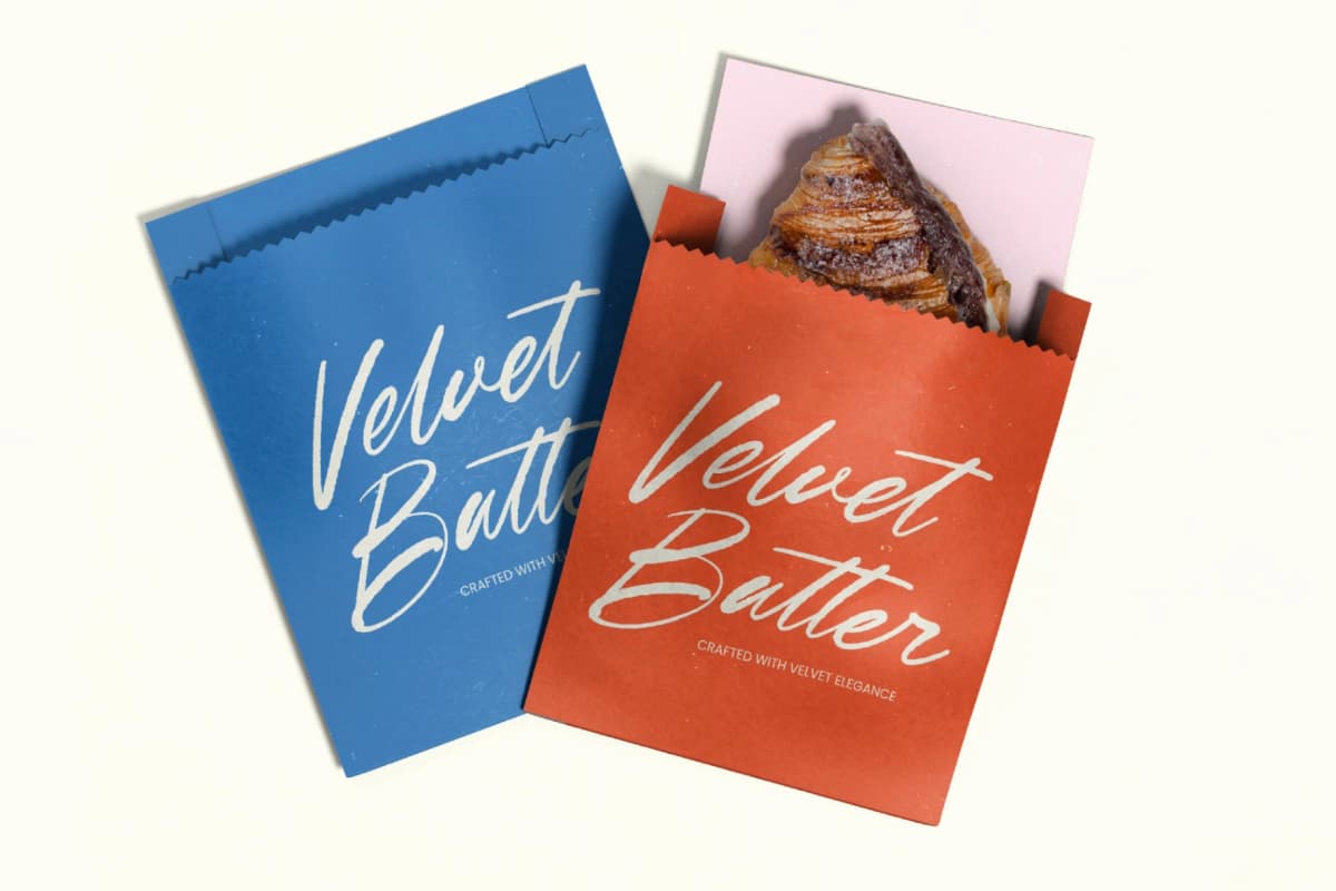 Creative Online - Handwritten Ink font preview 2